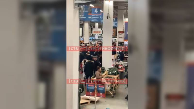  В OBI прокомментировали закрытие гипермаркета в Сургуте