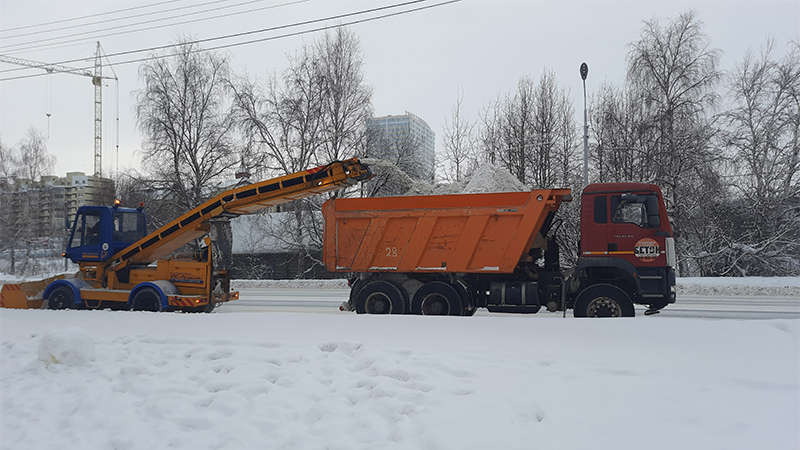 Как власти Сургута оценивают качество уборки улиц от снега в праздничные дни