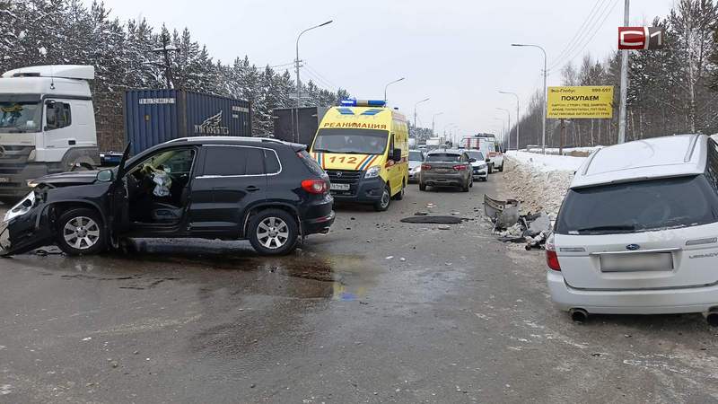 Авария в Сургуте: в салоне одного из авто в переноске был 8-месячный малыш