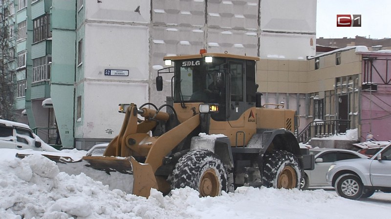 Генеральная уборка от снега началась в Сургуте, но часть полигонов встала