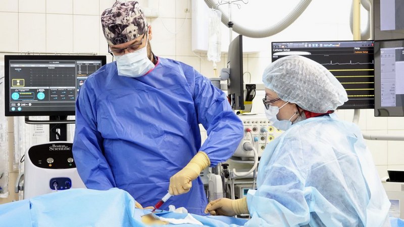 Кардиохирурги Сургута провели десять операций с применением холода