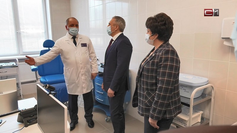 Александр Моор проинспектировал новую сельскую поликлинику в Тюменской области