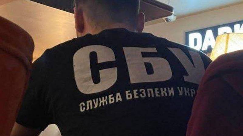 В Сургуте разгорается скандал в соцсетях из-за футболки с надписью СБУ