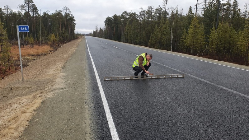 Состояние дорог, отремонтированных в последние 4 года, проверили в Югре