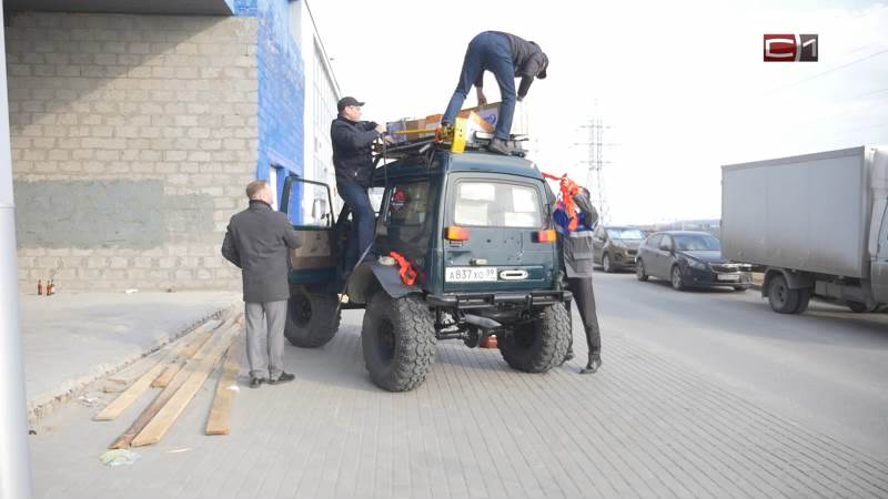 Сургутские экстремалы отправляют в зону СВО собранный своими руками вездеход
