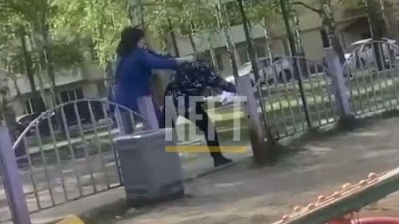 «Пинала ногами»: подросток из Югры заявил, что на детской площадке его избила женщина