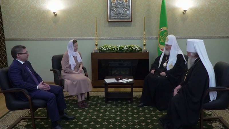 Визит Патриарха Кирилла в Сургут продолжился встречей с региональными лидерами