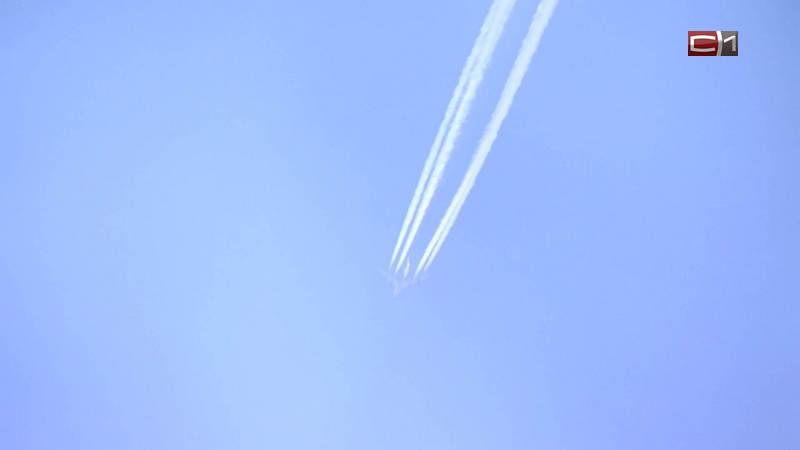 Рейс Сургут-Сочи кружит в небе, чтобы вернуться в аэропорт вылета