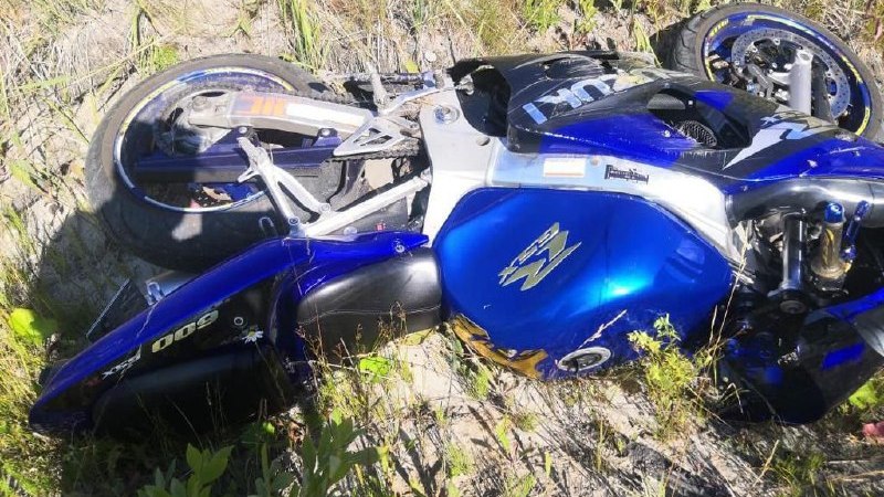 Мотоциклист и его друг разбились насмерть на трассе в Сургутском районе