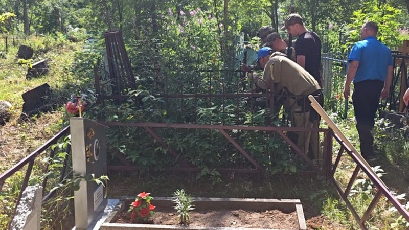 В Сургутском районе общественники восстановили могилы ветеранов ВОВ