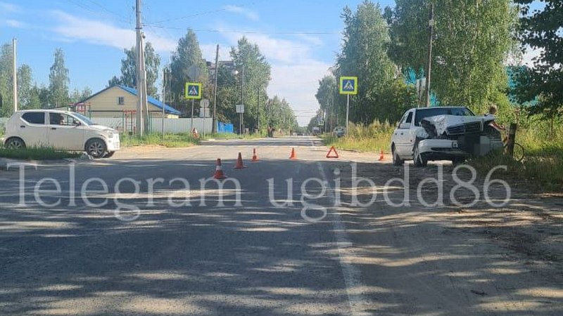 Водитель УАЗ получил травмы, не уступив дорогу «Мерседесу» в Югре