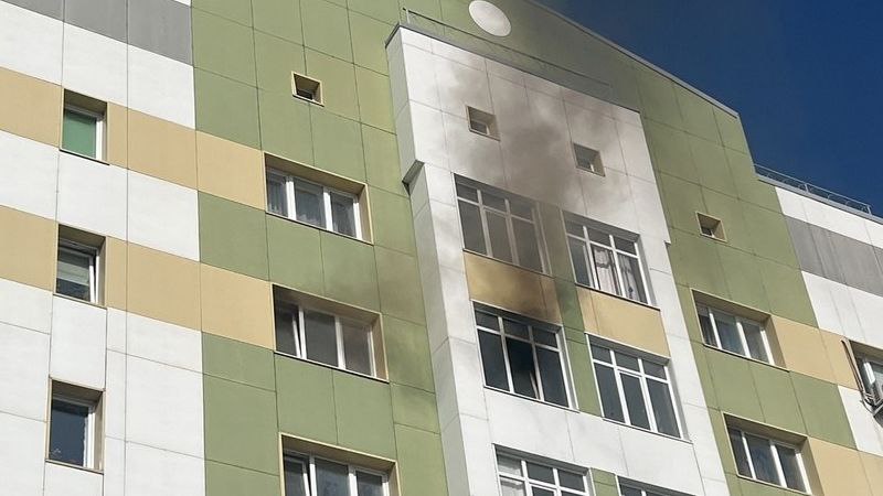 В столице Югры произошел пожар в многоквартирном доме