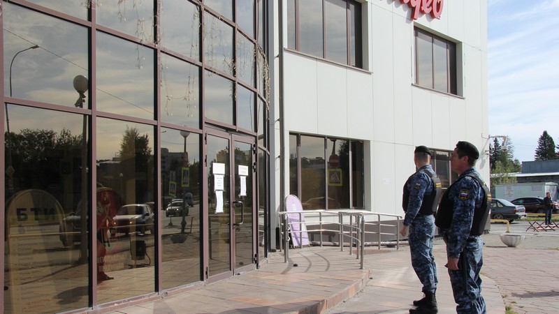 ТЦ в Югре закрыли за опасные для жизни посетителей нарушения