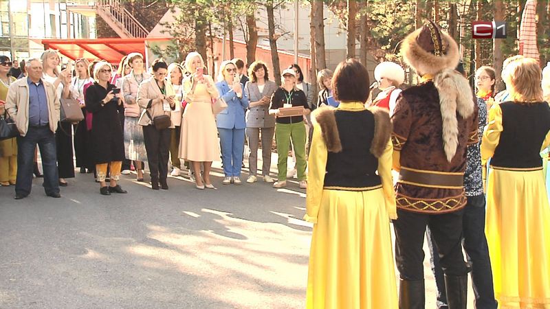 Танцы, кухня и традиции: в Сургутском районе прошел фестиваль национальных свадеб