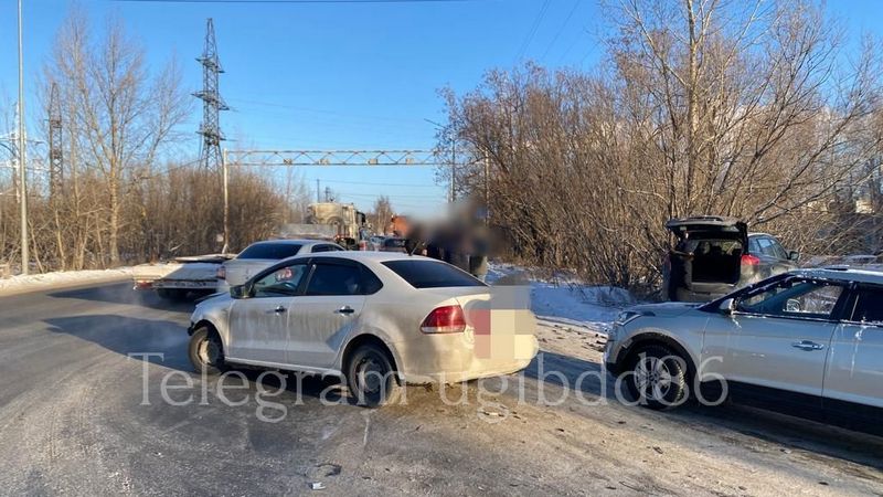 Водитель получил травмы в столкновении двух автомобилей в Нижневартовске