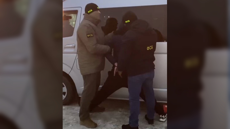 Жителя Тюменской области задержали по подозрению в госизмене. ВИДЕО