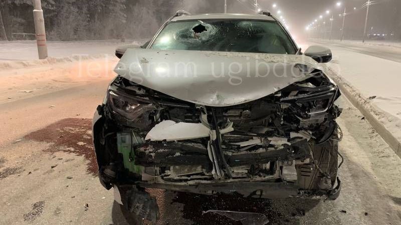 В Сургуте пьяный водитель спровоцировал аварию с автобусом
