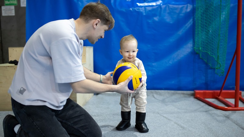 Призер Олимпийских игр по волейболу провел мастер-класс для сургутских школьников