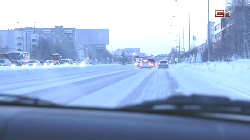 Дорожные колеи в Сургуте проверил корреспондент СургутИнформ-ТВ