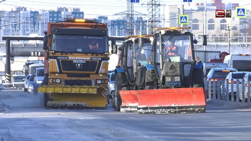 У коммунальщиков Сургута дефицит водителей спецтехники для уборки города