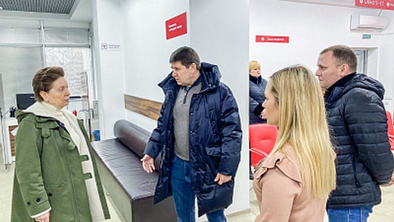 Наталья Комарова посетила восстановленные югорчанами объекты в Макеевке
