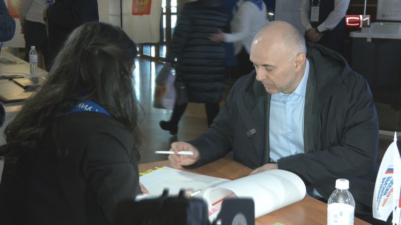 Свой выбор на избирательном участке в Сургуте сделал Андрей Филатов 