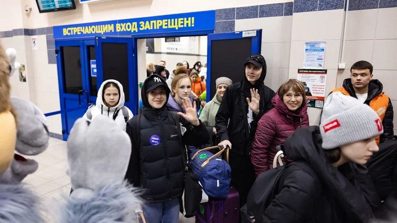 Еще один борт с детьми из Белгородской области прибыл в Югру