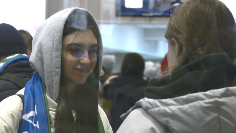 Прилетевшие из Белгорода дети поделились первыми впечатлениями о Сургуте