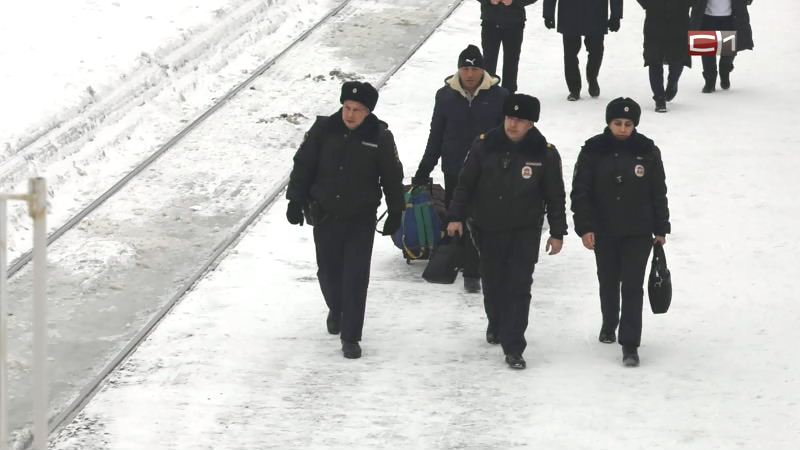 Чем занимаются сотрудники подразделения транспортной полиции в Сургуте