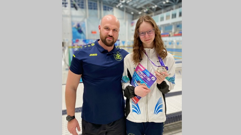 Сургутянка завоевала медаль на всероссийских соревнованиях по плаванию