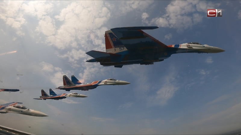 Группа высшего пилотажа «Русские Витязи» вновь прилетит в Сургут