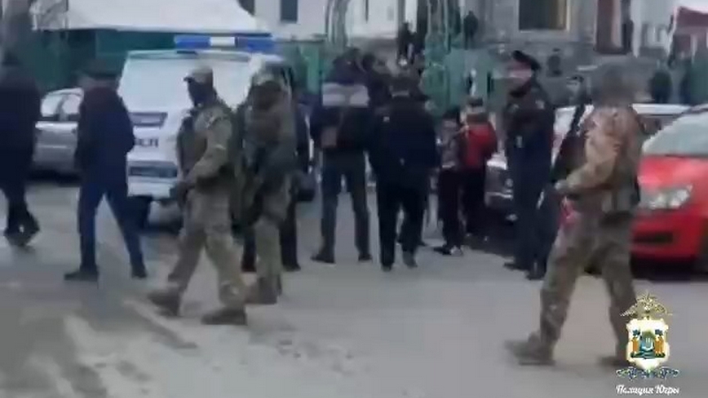 В мечеть Сургута нагрянули силовики в поисках нелегальных мигрантов. ВИДЕО