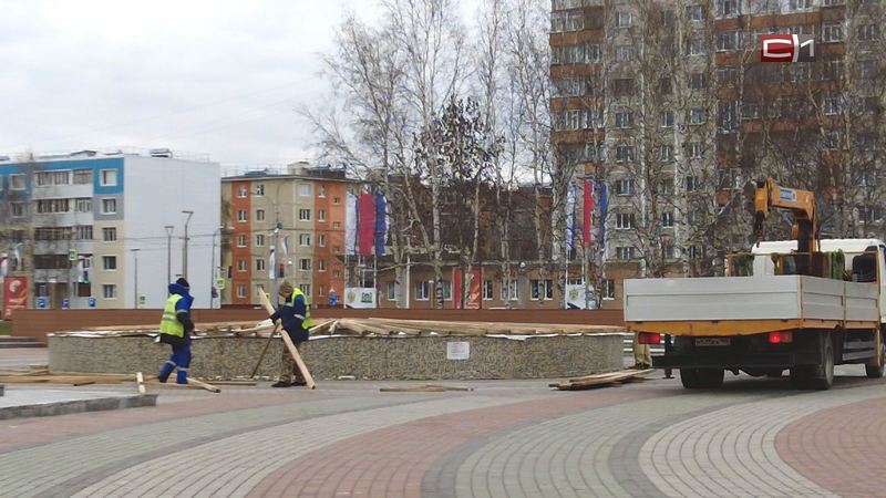 Фонтан на площади Советов в Сургуте должен заработать к 1 июня