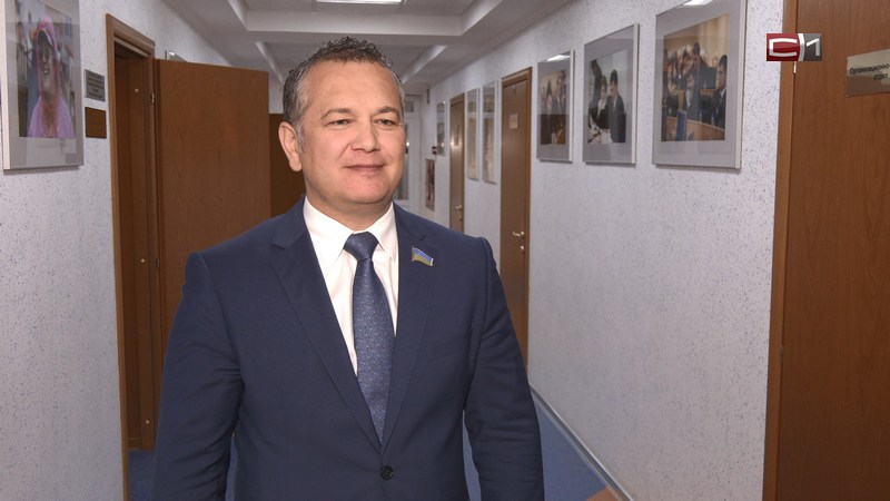 Ринат Айсин подал документы на должность мэра Сургута в приемную комиссию