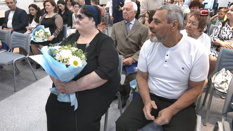 Пять семей из Сургута стали обладателями окружных наград