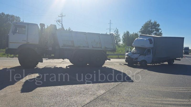 Водитель МАЗ спровоцировал аварию с пострадавшим в Нефтеюганском районе