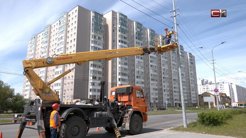 Сургутские специалисты продолжают обновление городских электросетей