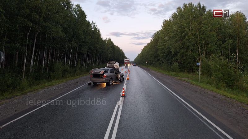 Из-за нарушения правил обгона на трассе в Югре пострадали 5 человек