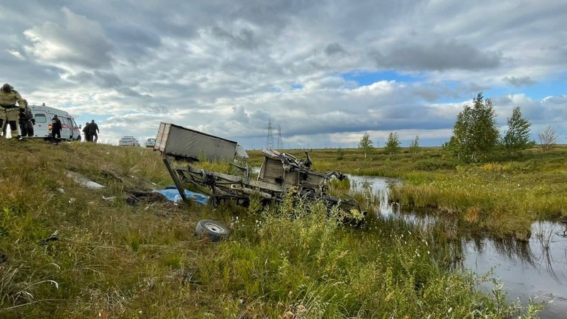 Два человека погибли в аварии на трассе  Сургут — Салехард