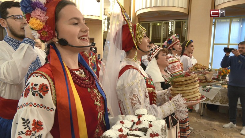 Попробовать национальные блюда смогли жители Сургутского района на фестивале еды