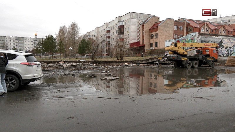 Когда возле второй поликлиники Сургута появится дополнительная парковка