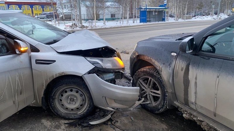 Жители Нижневартовска попали в больницу после двух похожих ДТП