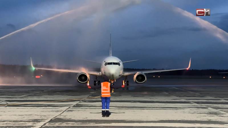 В Сургуте приземлился первый рейс из Ставрополя