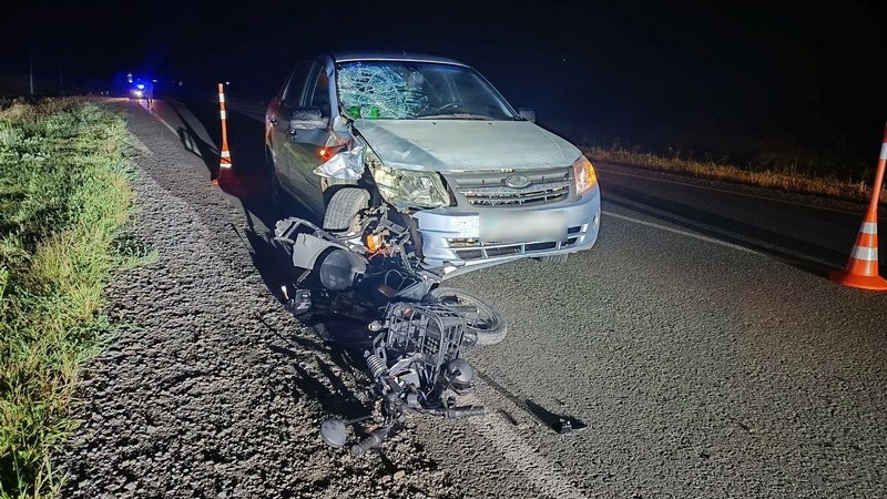 Женщину с ребенком на электросамокате сбила насмерть машина в Тюменской области