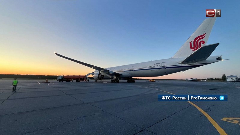 Иностранный самолет, экстренно севший в Нижневартовске, остался на ремонт в Югре