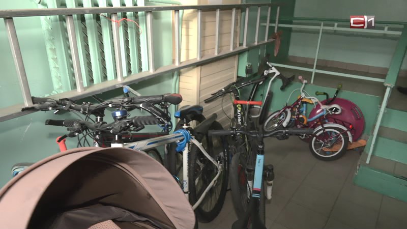 В Сургуте полиция забирает непристегнутые велосипеды