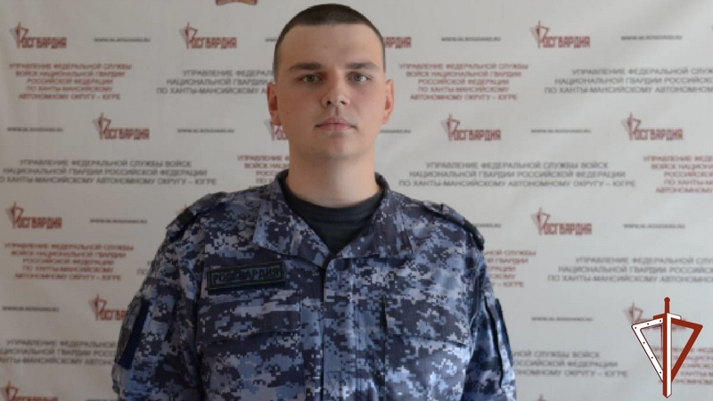 В Югре росгвардеец спас пострадавшего на мосту автомобилиста