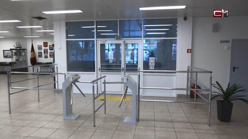 Зашел в здание, улыбнись: зачем в школах Сургута камеры с распознаванием лиц