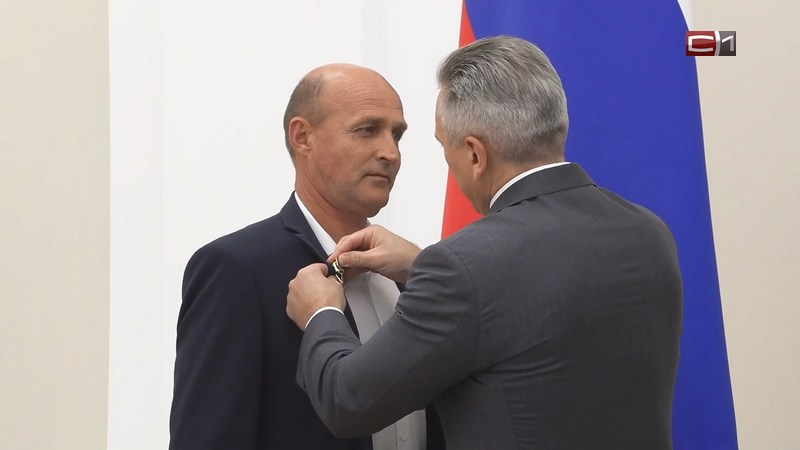 Работники лесхоза получили награды из рук губернатора Тюменской области
