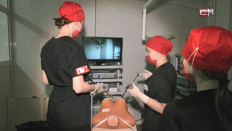 В Тюмени определили лучших на олимпиаде будущих хирургов